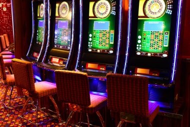 yk55 লাইভ ক্যাসিনো স্টুডিও এবং মোবাইল অ্যাপ ইন্টারফেস